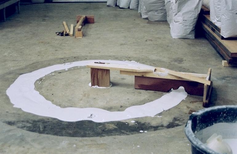 Ringtrekken, de diameter van de ringen was te groot om ze op een tafel te kunnen maken.